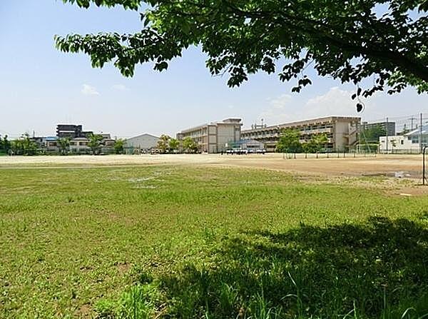【周辺】吉川市立南中学校まで840m