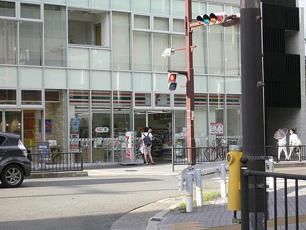 【周辺】セブンイレブンJR茨木駅西店まで599m