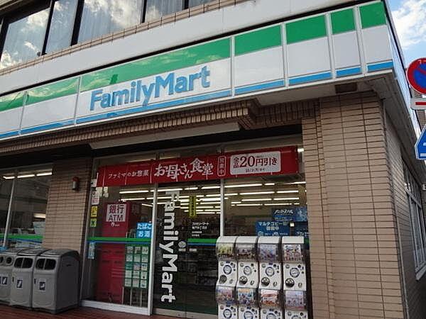 【周辺】ファミリーマート亀戸四丁目店まで952m