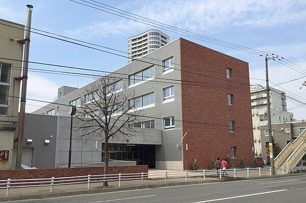 【周辺】札幌市立円山小学校まで603m