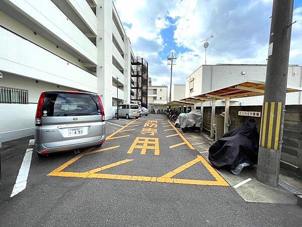 【駐車場】駐車スペースです。